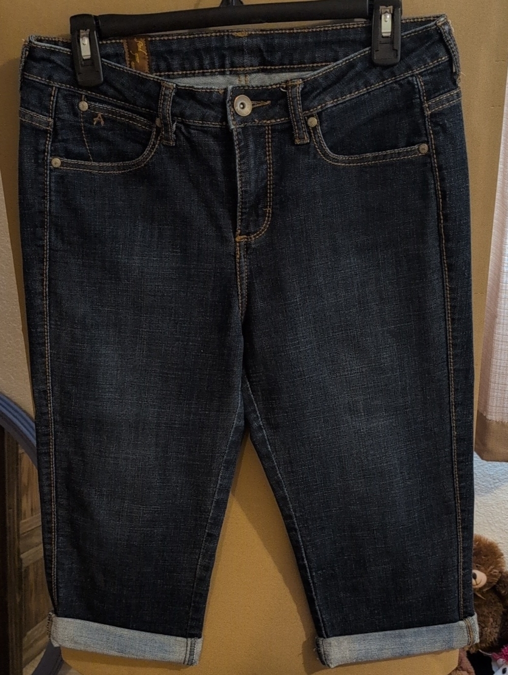 Aura Dark Blue Denim Capri Jeans